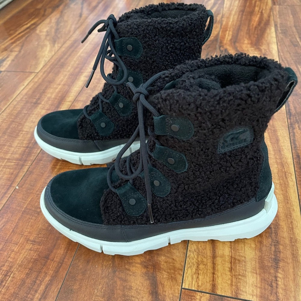 NEW- Sorel Explorer Next Joan Faux Shearling Waterproof Boot (Women) Size 7.5